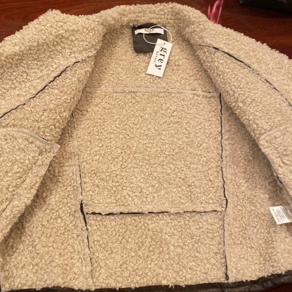 NWT City Street Jacket in Brown - Picture 5 of 7